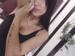 Chat vidéo érotique KataleyaMansson