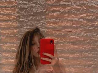 Chat vidéo érotique Katelibre