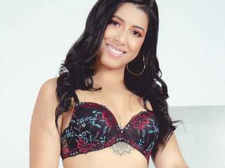 Chat vidéo érotique KatieNolan