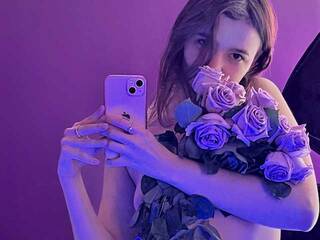 Chat vidéo érotique Kattitoffy