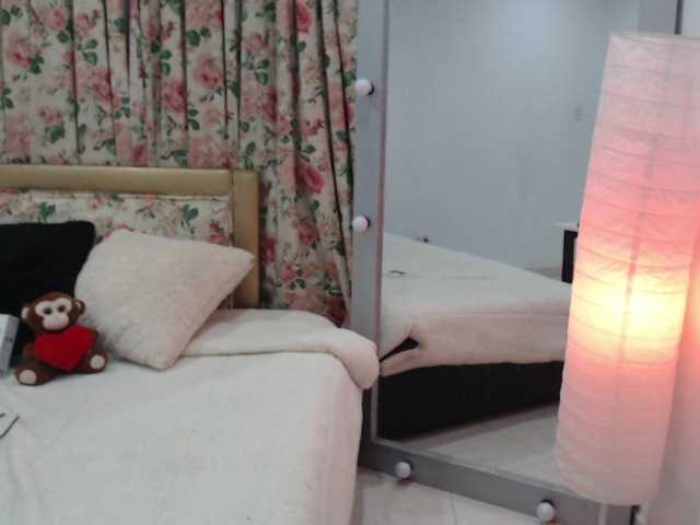 Captures d'écran de diffusion KattyButt