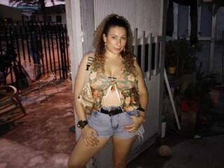 Chat vidéo érotique KATY03