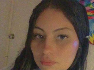 Chat vidéo érotique Keira-23