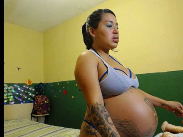 Photos kellylatinhot pregnancy