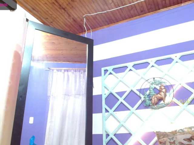 Captures d'écran de diffusion kellythomson