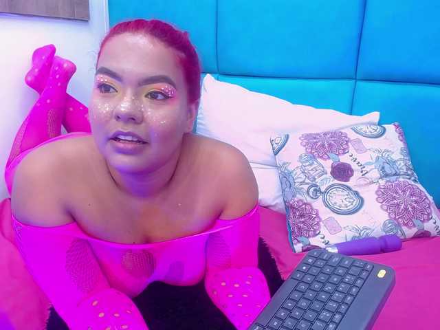 Captures d'écran de diffusion KendraW03