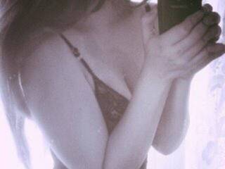 Chat vidéo érotique KetrinKesh