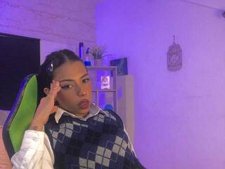 Chat vidéo érotique Khaleesi-dragon