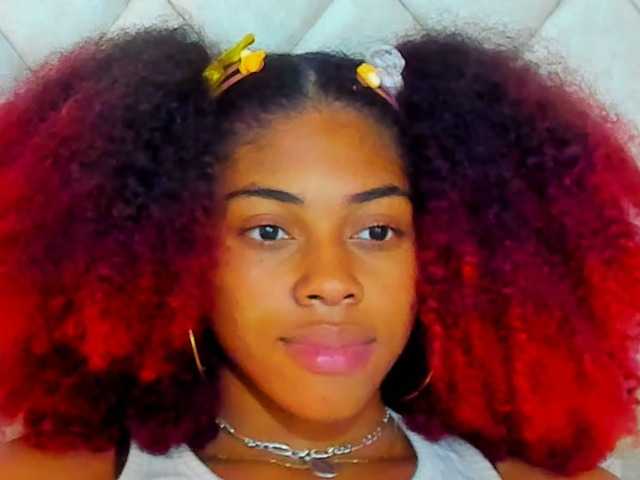 Captures d'écran de diffusion KhloeVega