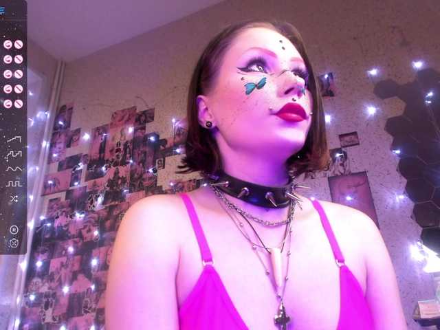 Captures d'écran de diffusion kinkypleasure