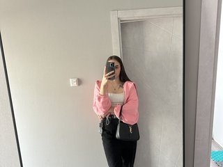 Chat vidéo érotique Kiraaa23