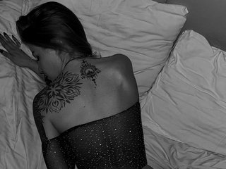 Chat vidéo érotique KiraNa