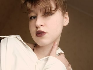 Chat vidéo érotique KisaKira