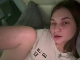 Chat vidéo érotique Kissylya001