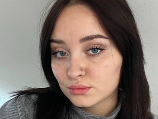 Chat vidéo érotique KittiTy