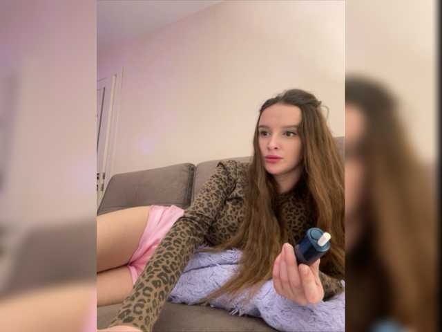 Photos Kriss-me hello, my name Kristina . I only go to full private. send 50 tkn before private(squirt, dildo only in private). @remain befor show naked!