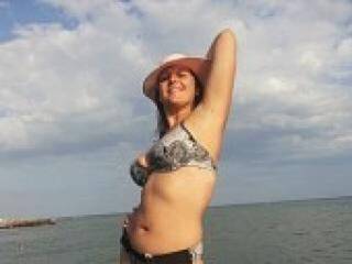 Chat vidéo érotique kristalmin