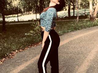 Chat vidéo érotique Kristi-13