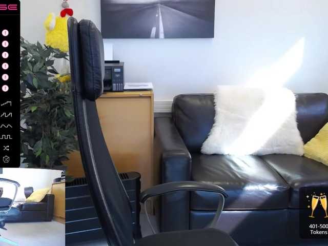 Photos KristinaKesh At the office! Lovense Ferri and LUSH ON! Privats welcome!!! Lovense reacting from 3 tok. 99 tok single tip before privat.