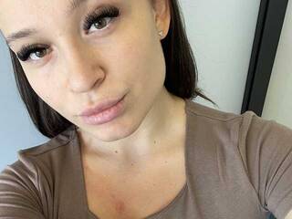 Chat vidéo érotique kristinkasiii