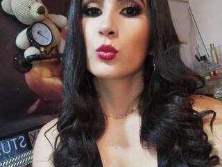 Chat vidéo érotique KristyDarlin1