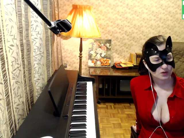 Photos L0le1la Hello everyone! My name is Vlada! And I'm learning to play the piano) Give me flowers: - 505 tk. Change dress: - 123 tk. Your name on me: 254 tk.