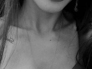 Chat vidéo érotique Lady-by-billion