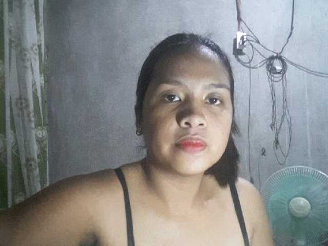 Photos Ladychix26 Hi guys give me tips i will dance for you i need to earn today guys thanks