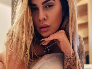 Chat vidéo érotique Laranya