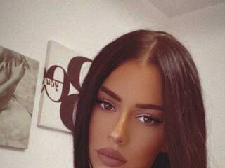 Chat vidéo érotique LaraShaw