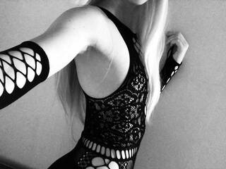 Chat vidéo érotique laura11bone