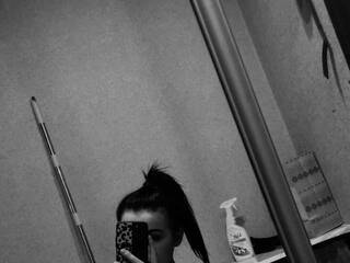 Chat vidéo érotique Laurie-Mindy