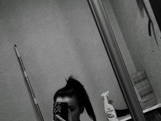 Chat vidéo érotique Laurie-Mindy