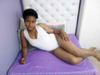 Chat vidéo érotique leahbl