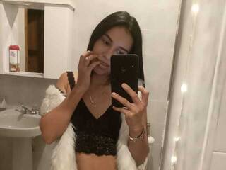 Chat vidéo érotique LeaSmiith