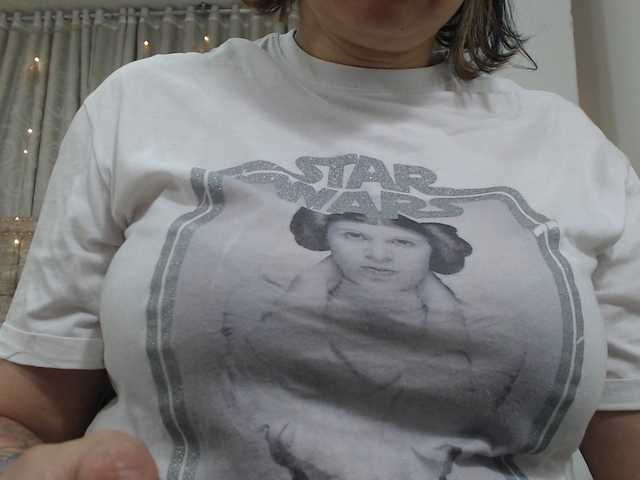 Captures d'écran de diffusion Leia-bennet