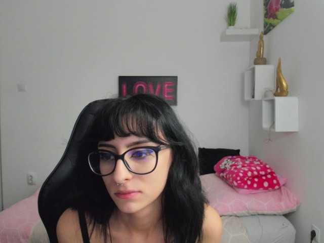 Photos LeighDarby18 hey guys, #cum join me #hot show and find out if u can make me #naked #skinny #glasses