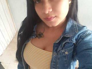 Chat vidéo érotique LenaBakeer