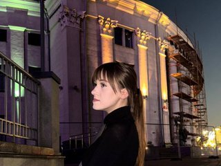 Chat vidéo érotique LesaClouthier