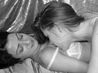 Chat vidéo érotique lesbiloveee