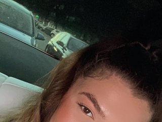 Chat vidéo érotique Leslie08