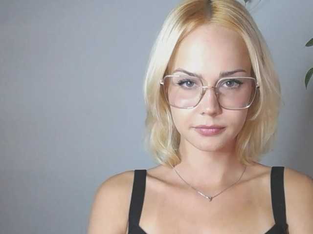 Photos lexieSpicy Sweet and yet dang naughty ;) #innocentface #sweet #petite #glasses #fetish #natural #shorthair #domina #teaser #cfmn #joi #cei #cbt #sph #cucktrainingI don;t speak russian