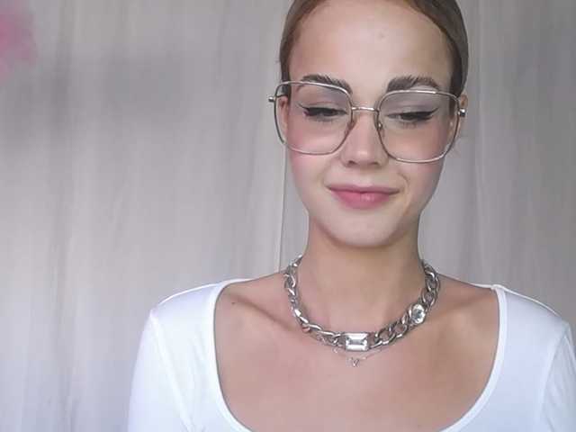 Photos lexieSpicy Sweet and yet dang naughty ;) #innocentface #sweet #petite #glasses #fetish #natural #shorthair #domina #teaser #cfmn #joi #cei #cbt #sph #cucktraining