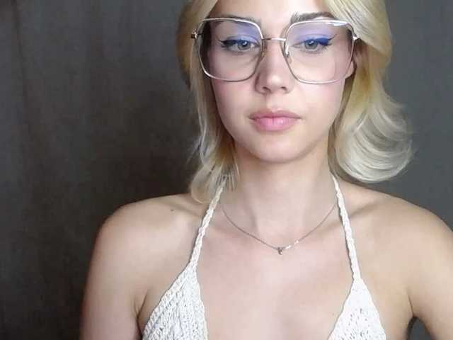 Photos lexieSpicy Sweet and yet dang naughty ;) #innocentface #sweet #petite #glasses #fetish #natural #shorthair #domina #teaser #cfmn #joi #cei #cbt #sph #cucktraining