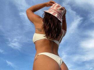 Chat vidéo érotique lia-clincon