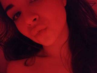 Chat vidéo érotique Lika-Indica