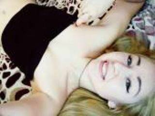 Chat vidéo érotique lika099