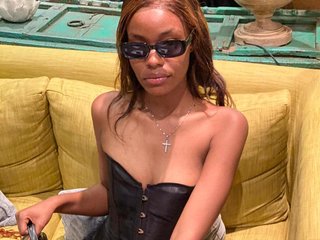 Chat vidéo érotique Lillie-03