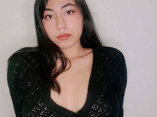 Chat vidéo érotique Lilsayur