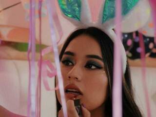 Chat vidéo érotique lin-jayani